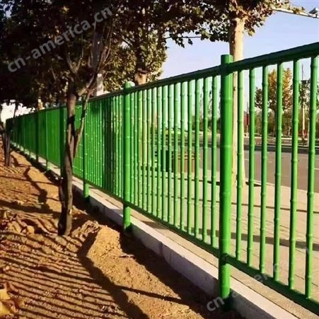 绿色仿竹护栏A巴中绿色仿竹篱笆护栏A绿色仿竹片护栏厂家价格 奥焱