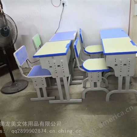 广西课桌椅厂家，学校课桌椅批发，学生学习桌椅定制