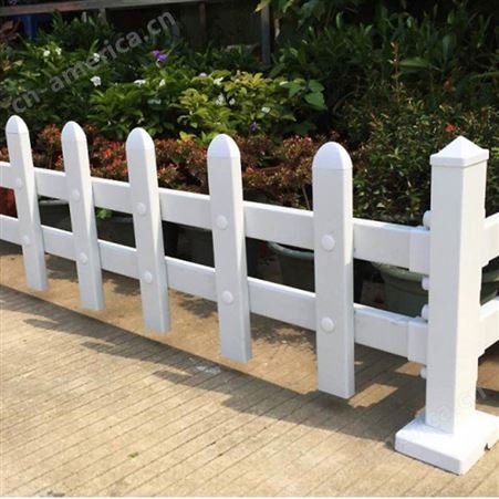 pvc草坪护栏 塑钢绿化带栏杆 精致花坛围栏 塑料园艺栅栏